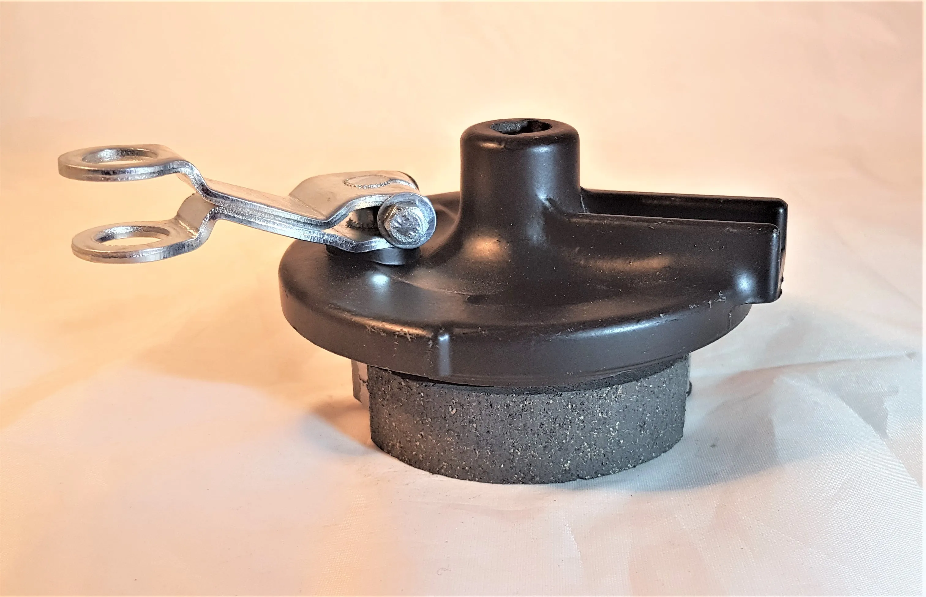 BS019 FRONT RIGHT DRUM BRAKE SHOES & RIGHT HUB 110CC 125CC DIRT QUAD BIKE