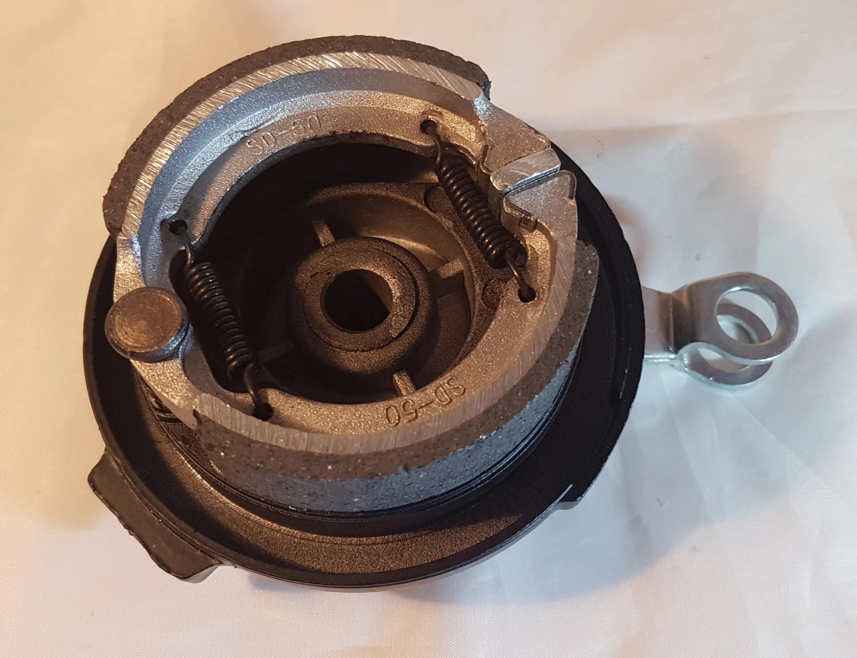 BS019 FRONT RIGHT DRUM BRAKE SHOES & RIGHT HUB 110CC 125CC DIRT QUAD BIKE